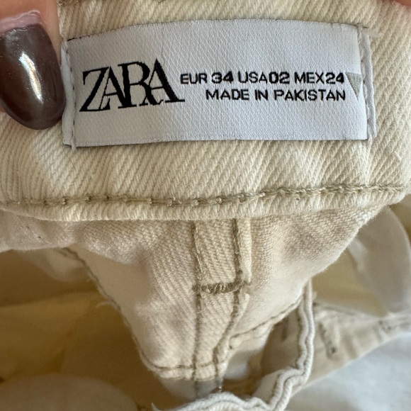 Zara off white jean - Picture 2 of 3